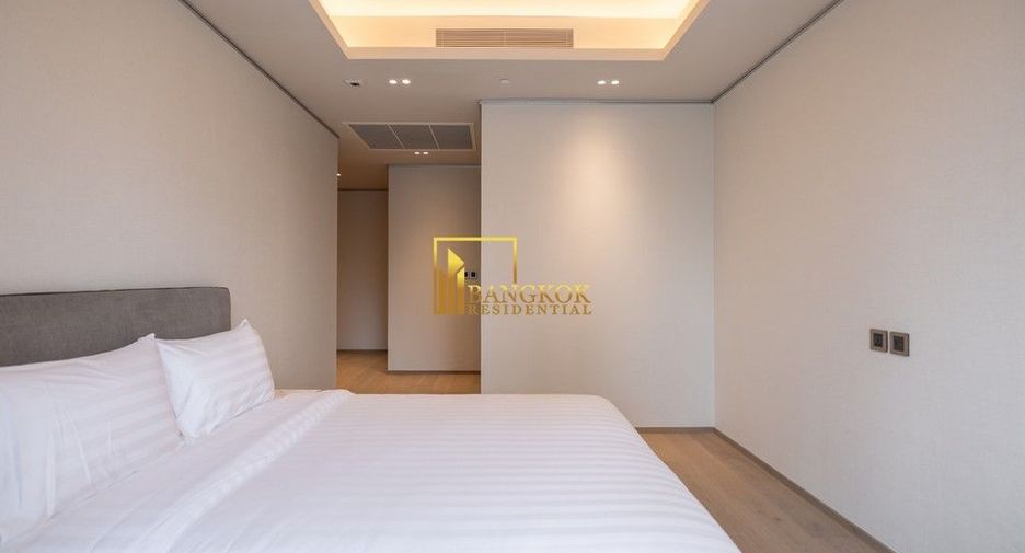 For rent 2 bedrooms condo in Pathum Wan, Bangkok