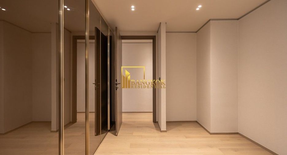 For rent 2 bedrooms condo in Pathum Wan, Bangkok
