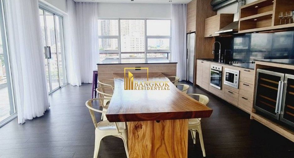 For rent 3 bedrooms condo in Watthana, Bangkok