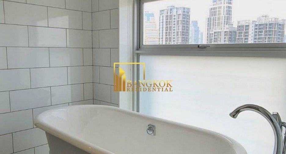 For rent 3 bedrooms condo in Watthana, Bangkok