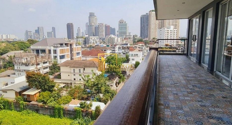 For rent 3 bedrooms condo in Watthana, Bangkok