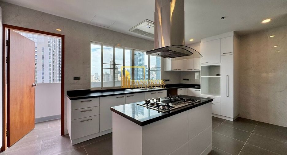 Apartment zur Miete mit 4 Zimmer in Khlong Toei, Bangkok
