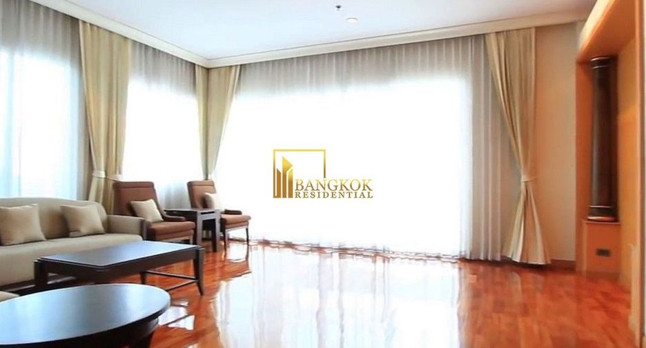 Apartment zur Miete mit 4 Zimmer in Khlong Toei, Bangkok