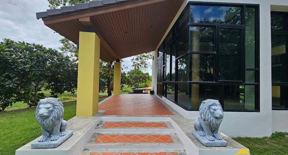 For sale 3 bedrooms house in Bang Lamung, Chonburi