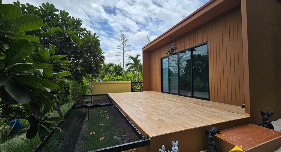 For sale 3 bedrooms house in Bang Lamung, Chonburi