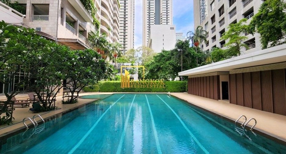 À louer 4 chambres condo à Sathon, Bangkok