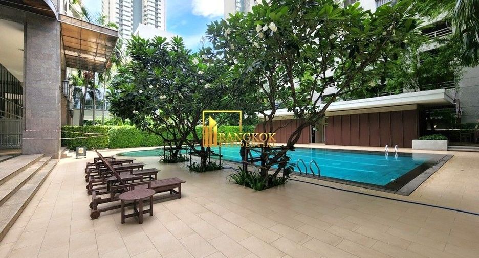 À louer 4 chambres condo à Sathon, Bangkok