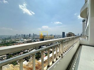 For rent 4 bedrooms condo in Sathon, Bangkok