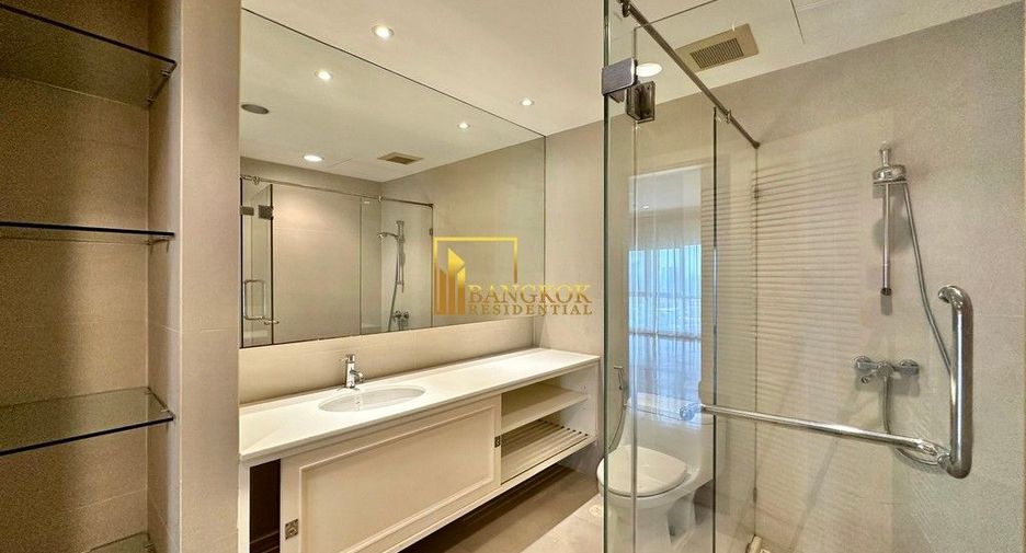 À louer 4 chambres condo à Sathon, Bangkok
