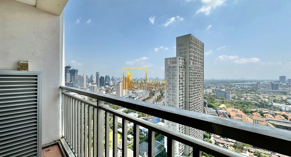 À louer 4 chambres condo à Sathon, Bangkok