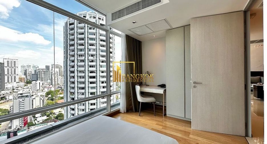 For rent 3 bedrooms serviced apartment in Watthana, Bangkok