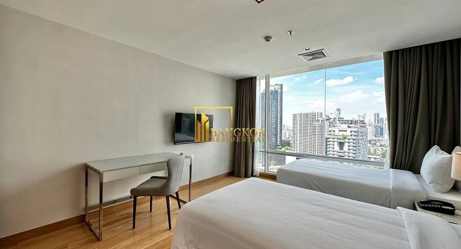 For rent 3 bedrooms serviced apartment in Watthana, Bangkok