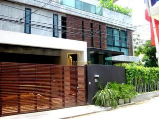 出租 3 卧室 别墅 在 Watthana, 曼谷