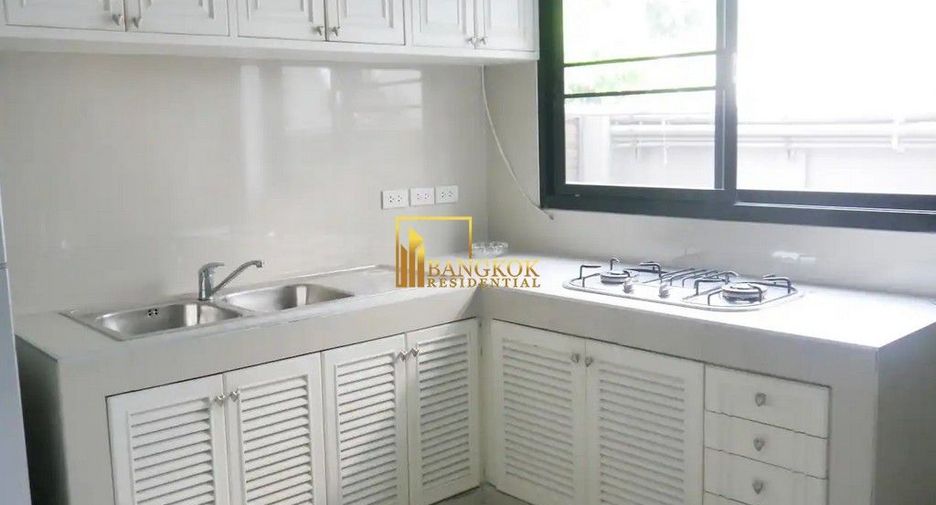 À louer 3 chambres villa à Watthana, Bangkok
