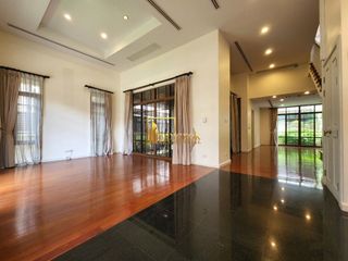 Haus zur Miete mit 4 Zimmer in Watthana, Bangkok