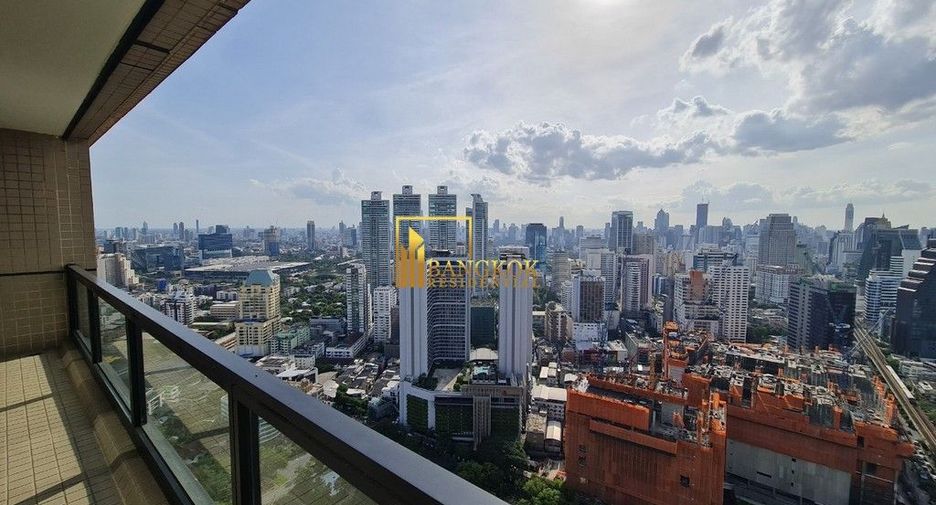 For rent 2 ベッドルーム serviced apartment in Khlong Toei, Bangkok