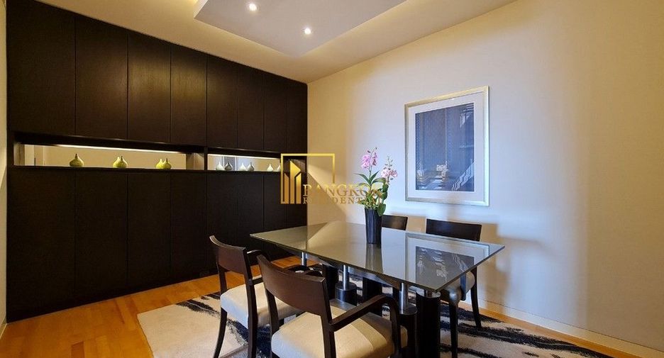For rent 2 ベッドルーム serviced apartment in Khlong Toei, Bangkok