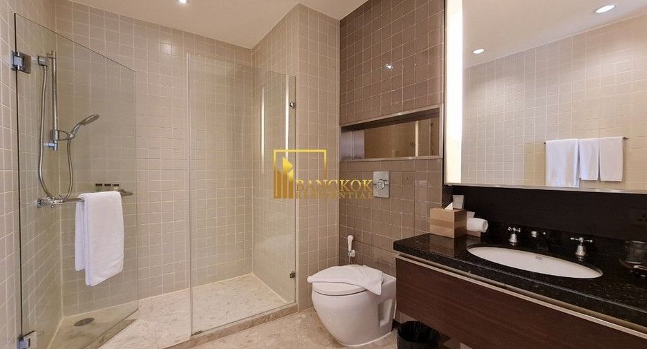 For rent 2 ベッドルーム serviced apartment in Khlong Toei, Bangkok