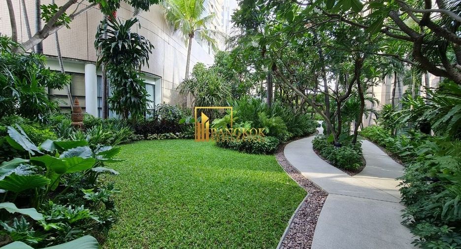 For rent 2 ベッドルーム serviced apartment in Khlong Toei, Bangkok