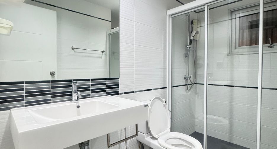 For rent 2 bedrooms condo in Bang Lamung, Chonburi