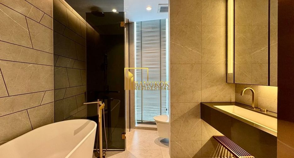 For rent 2 bedrooms condo in Khlong Toei, Bangkok