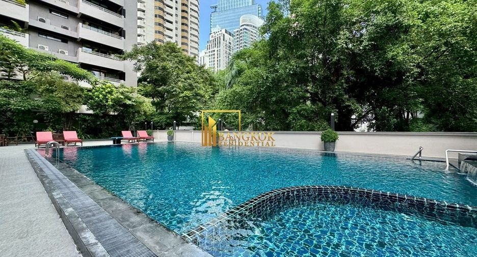 For rent 4 bedrooms apartment in Watthana, Bangkok