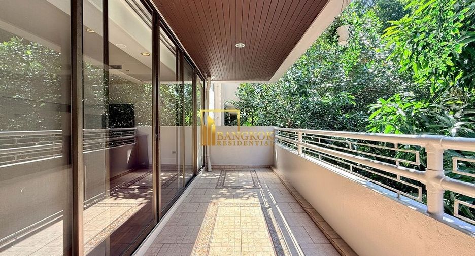 For rent 4 bedrooms apartment in Watthana, Bangkok