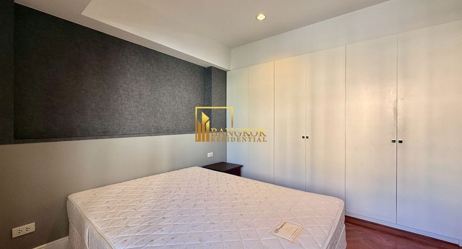 For rent 4 bedrooms apartment in Watthana, Bangkok