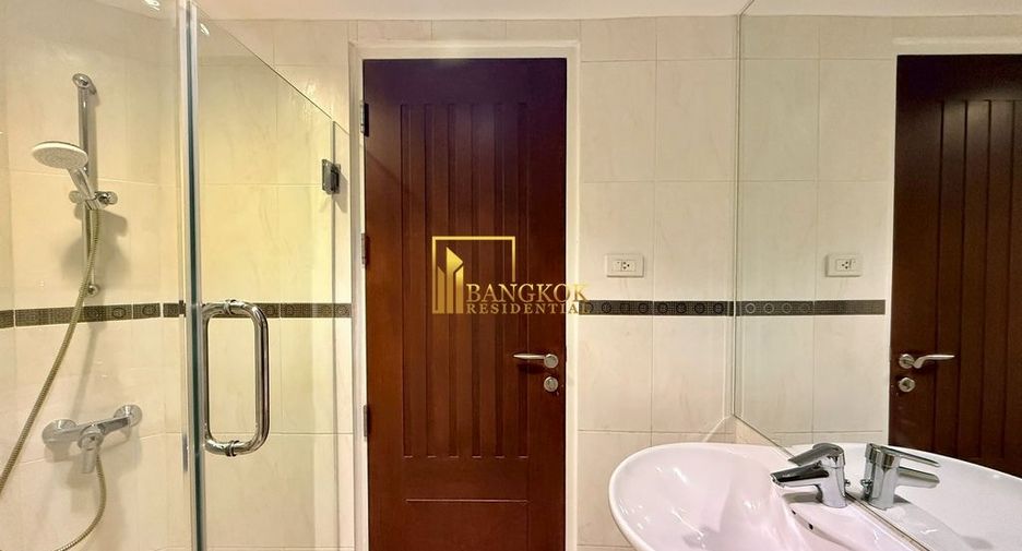For rent 4 bedrooms apartment in Watthana, Bangkok