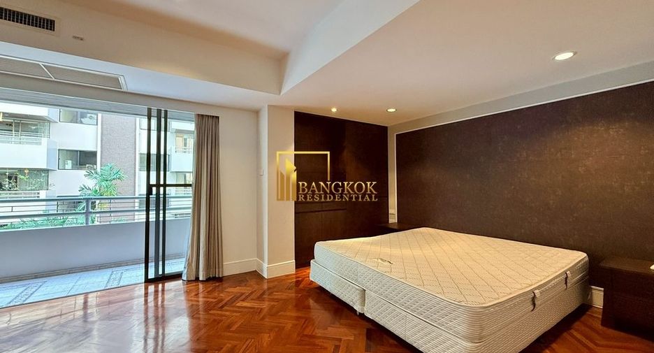 For rent 4 bedrooms apartment in Watthana, Bangkok