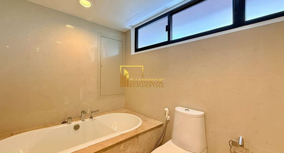 For rent 4 bedrooms apartment in Watthana, Bangkok