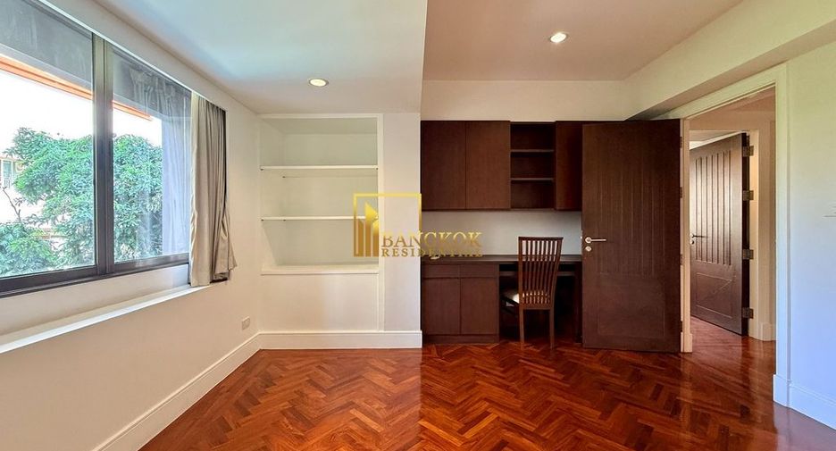 For rent 4 bedrooms apartment in Watthana, Bangkok