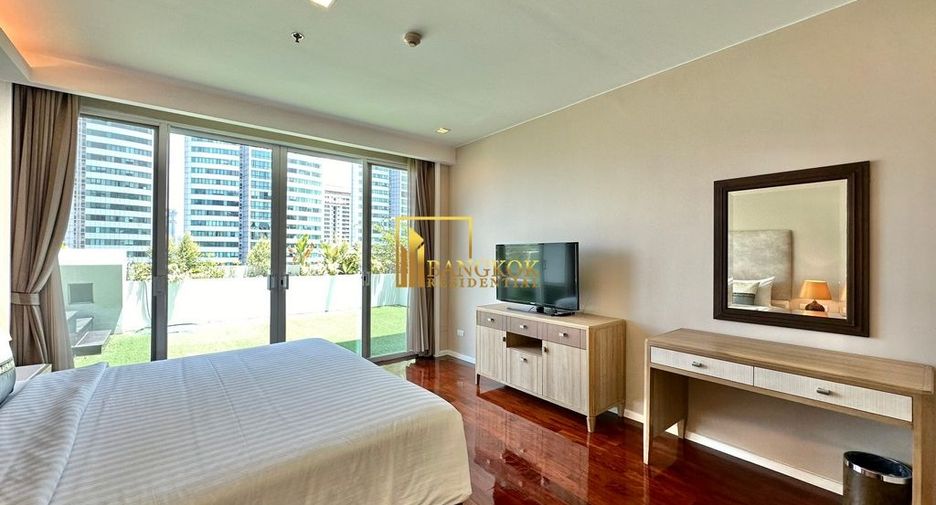 Apartamento con servicios en alquiler de 3 habitaciones en Khlong Toei, Bangkok
