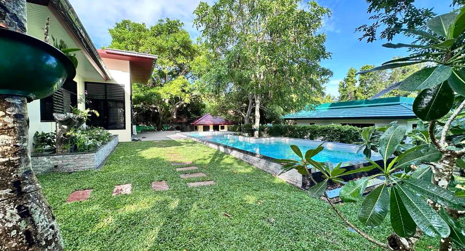 For sale 4 bedrooms villa in Sattahip, Chonburi