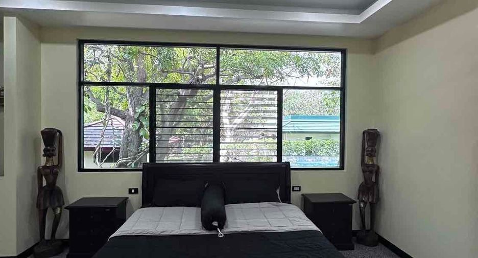 For sale 4 bedrooms villa in Sattahip, Chonburi