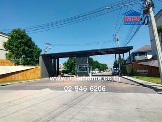 Casa adosada en venta de 3 habitaciones en Mueang Pathum Thani, Pathum Thani