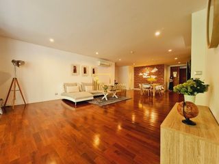 For rent 4 bedrooms condo in Pathum Wan, Bangkok