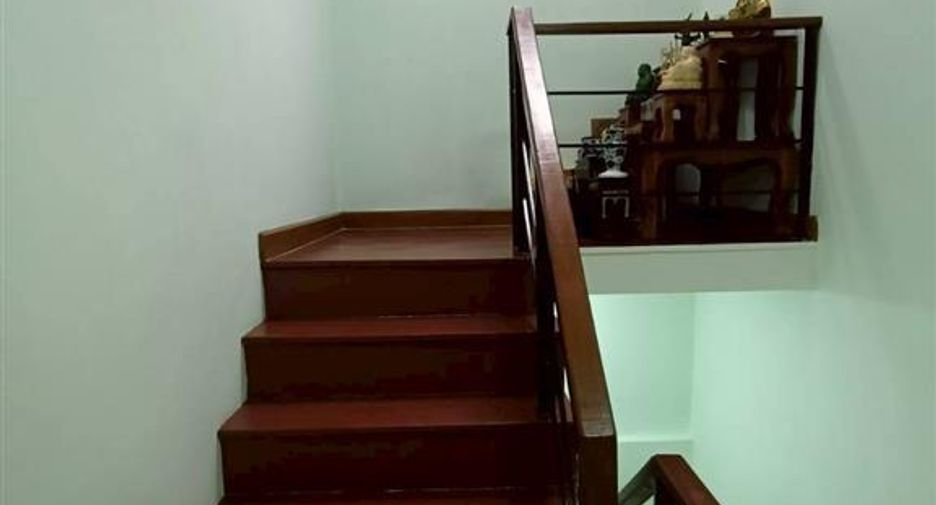 Reihenhaus zum Kauf mit 3 Zimmer in Krathum Baen, Samut Sakhon