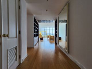 Condo en alquiler de 3 habitaciones en Pathum Wan, Bangkok