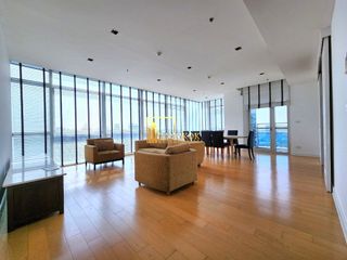 Condo en alquiler de 3 habitaciones en Pathum Wan, Bangkok