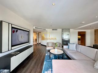 Apartamento con servicios en alquiler de 3 habitaciones en Khlong Toei, Bangkok