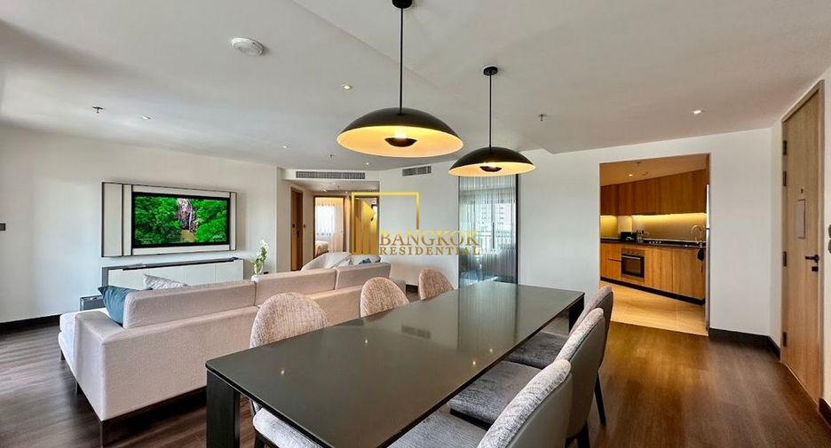 Apartamento con servicios en alquiler de 3 habitaciones en Khlong Toei, Bangkok