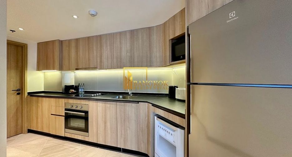 Apartamento con servicios en alquiler de 3 habitaciones en Khlong Toei, Bangkok