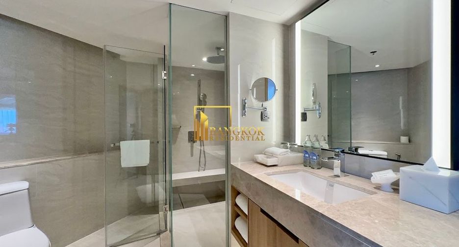 Apartamento con servicios en alquiler de 3 habitaciones en Khlong Toei, Bangkok