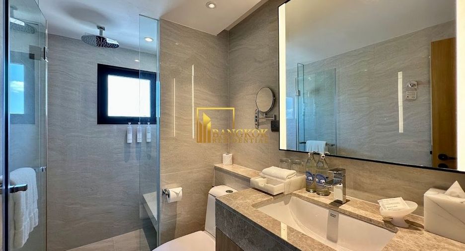 Apartamento con servicios en alquiler de 3 habitaciones en Khlong Toei, Bangkok