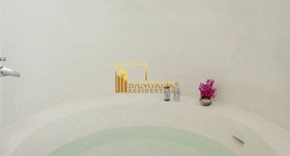 For rent 4 bedrooms apartment in Watthana, Bangkok