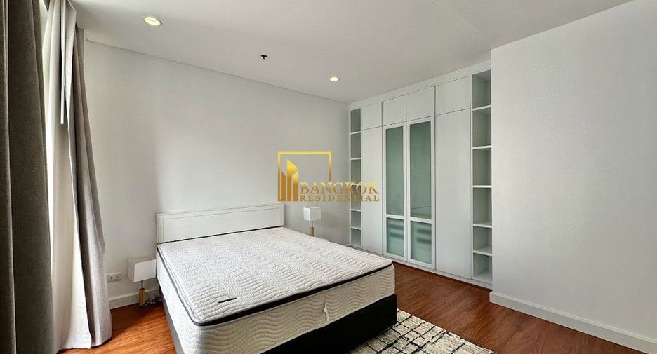 For rent 4 bedrooms apartment in Watthana, Bangkok