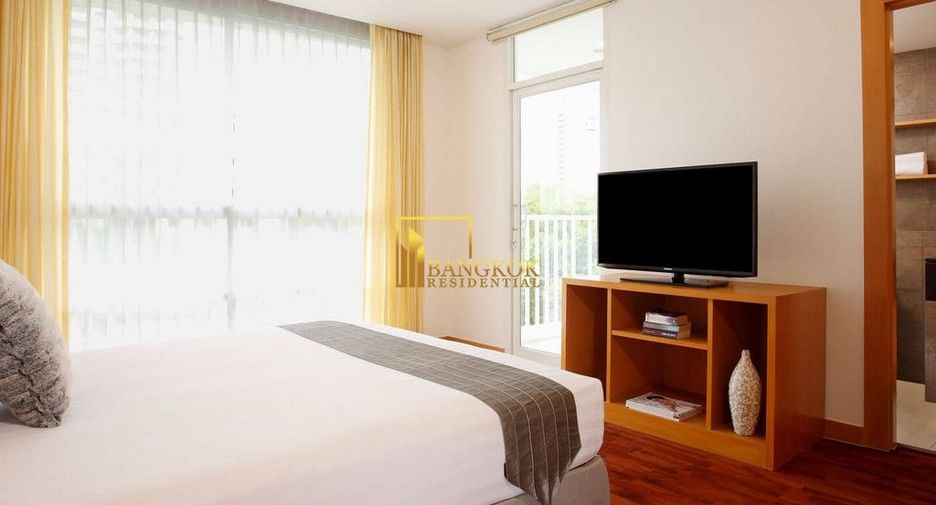 For rent 4 bedrooms apartment in Watthana, Bangkok
