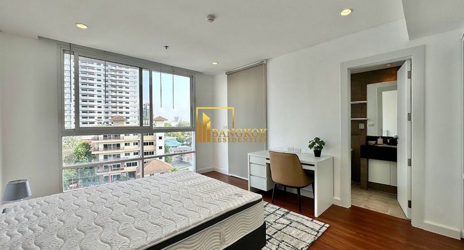 For rent 4 bedrooms apartment in Watthana, Bangkok