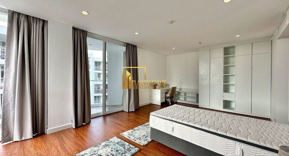 For rent 4 bedrooms apartment in Watthana, Bangkok